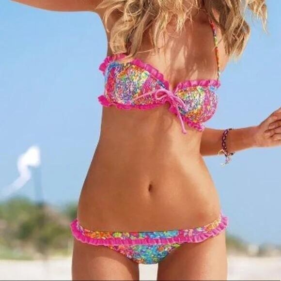 VICTORIA’S SECRET Y2K Smocked Bikini Top Pink Ruffle Trim Bandeau M - Picture 7 of 7